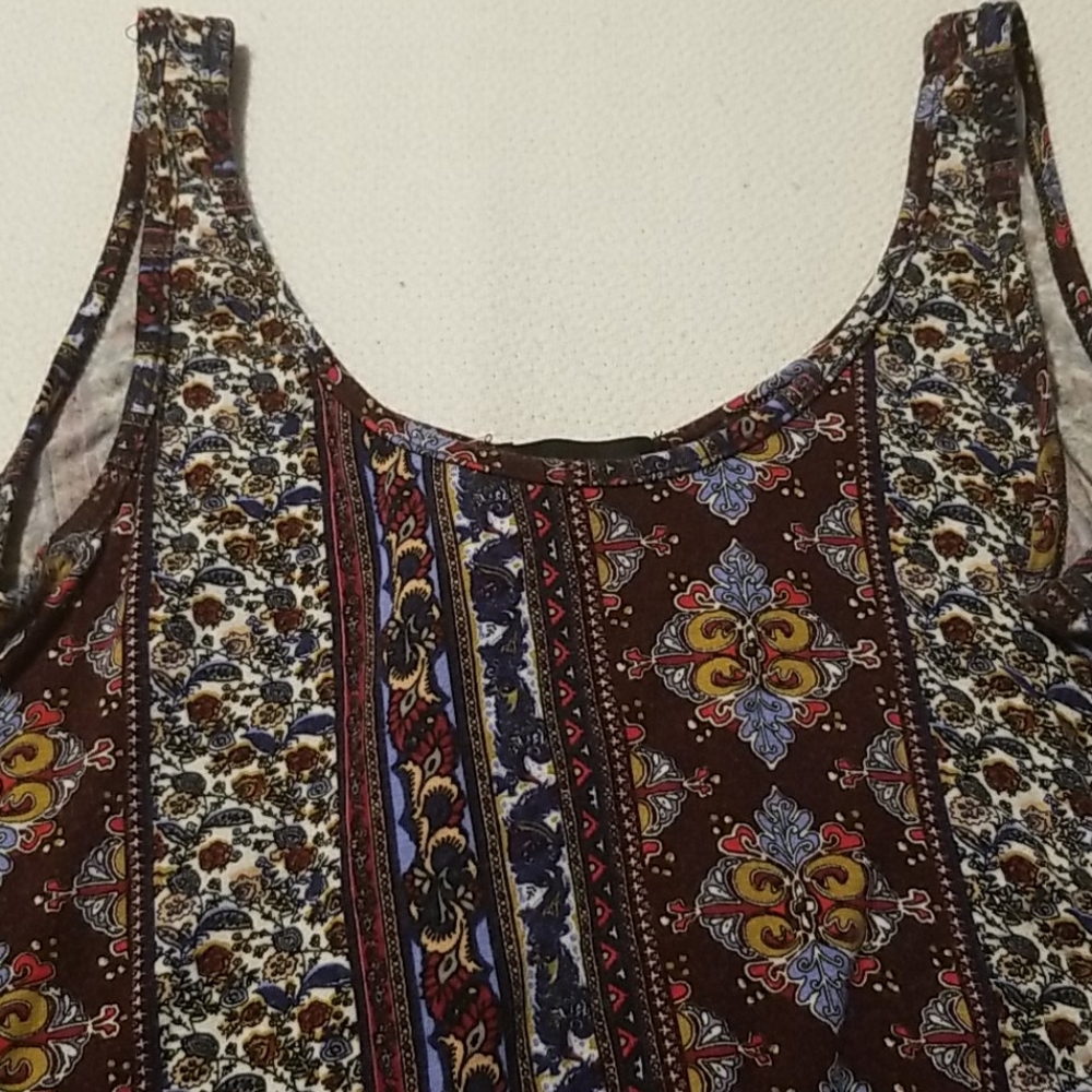 Crop top - Picture 2 of 3